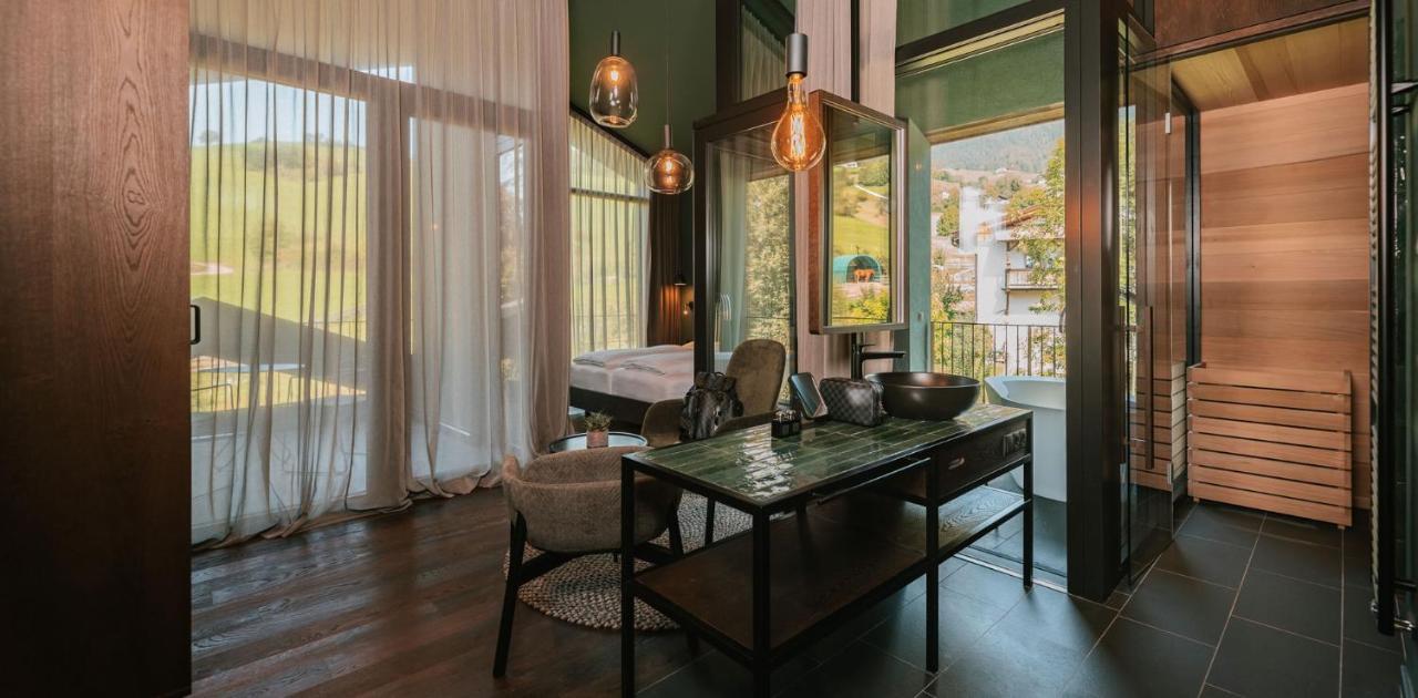 Floris Green Suites By Parc Hotel Florian Siusi Bagian luar foto